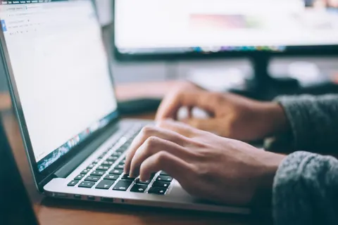 Cara Mengatasi Job Hopping (Sering Pindah Kerja) Menurut Islam